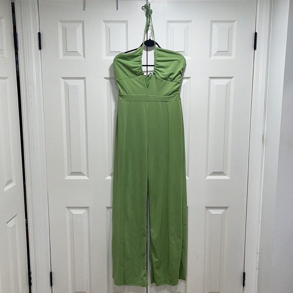 Woman’s Jumpsuit - Large - Picture 3 of 6